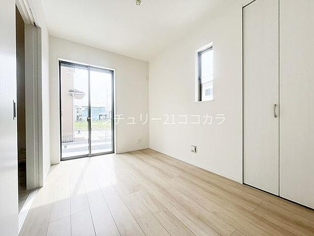 リビングとなり洋室4.37帖