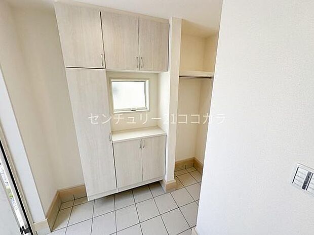 玄関、シューズボックス