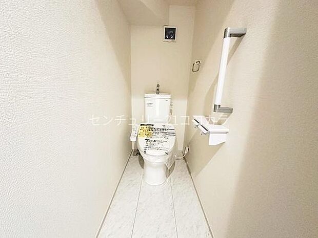 ウォシュレット機能付トイレ