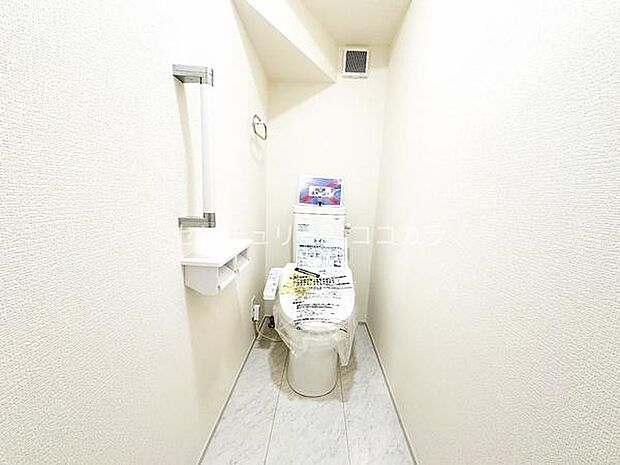 ウォシュレット機能付トイレ