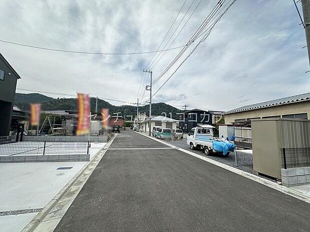 前面道路を含む現地写真