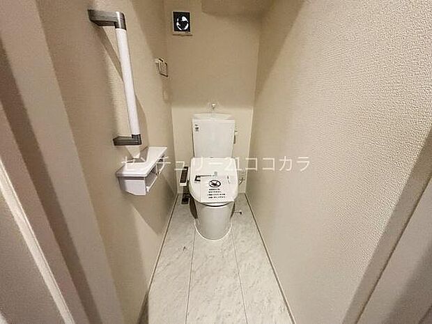 ウォシュレット機能付トイレ