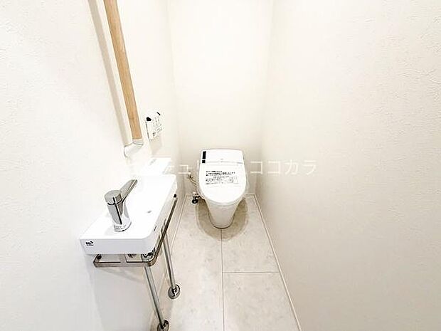 ウォシュレット機能付トイレ