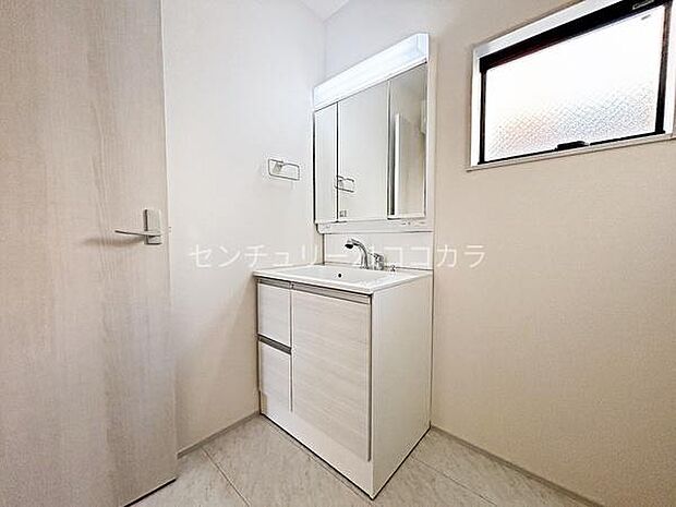 3面鏡シャンプードレッサー