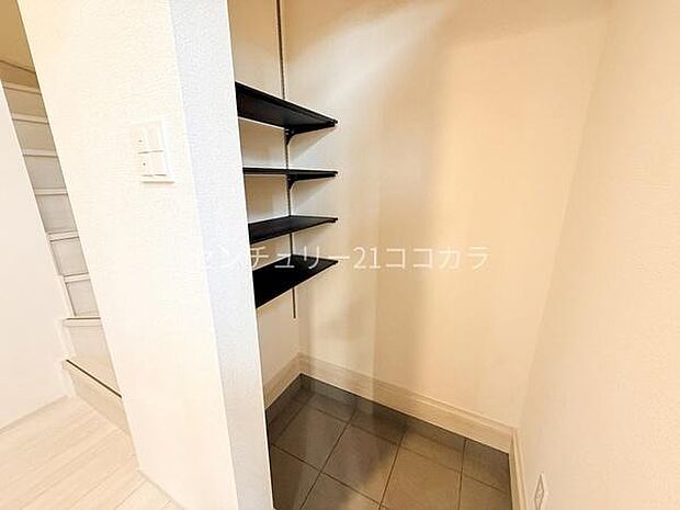 玄関、シューズボックス