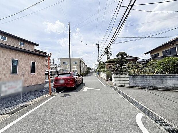 前面道路を含む現地写真