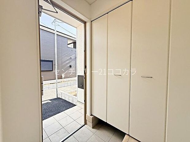 玄関、シューズボックス