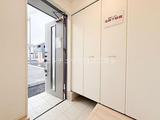 玄関、シューズボックス