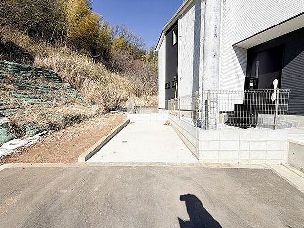 南西側カースペース