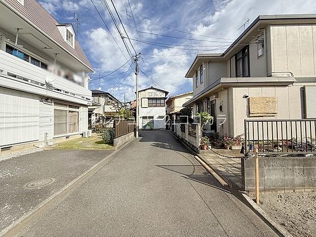 前面道路を含む現地写真