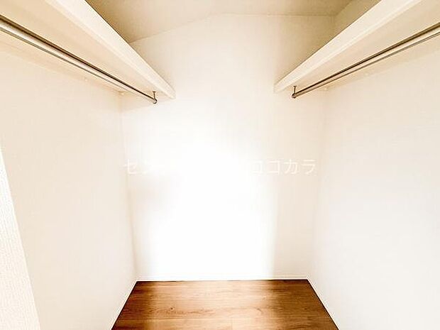 2階洋室6.25帖　のウォークインクローゼット