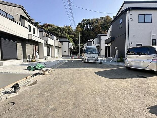 前面道路を含む現地写真