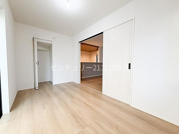 リビングとなり洋室5.62帖