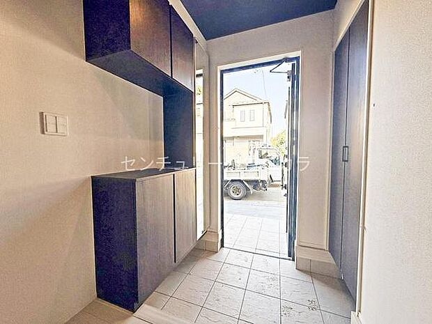 玄関、シューズボックス