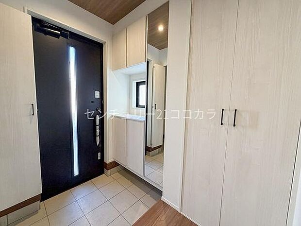 玄関、シューズボックス