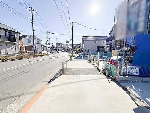 前面道路を含む現地写真