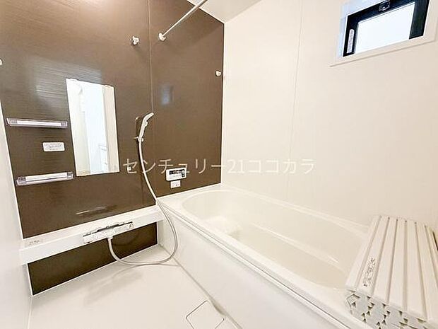 マルチステップ仕様のバスタブ