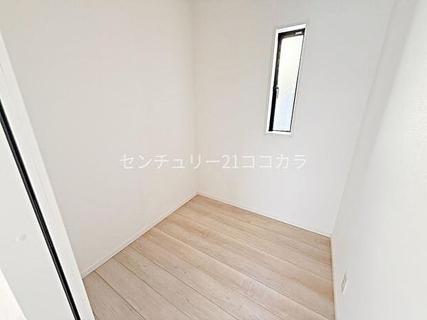 リビングとなりストレージルーム