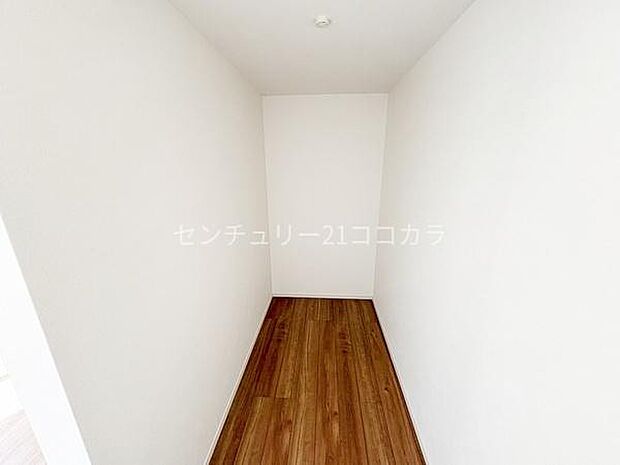 2階洋室9.2帖のウォークインクローゼット