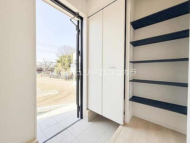 玄関、シューズボックス