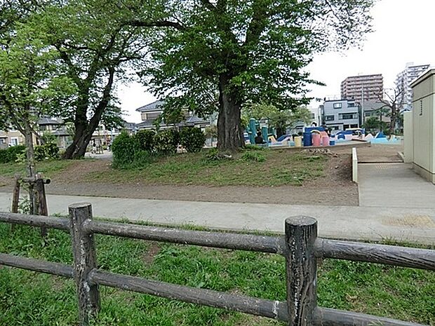 小門公園まで1100m