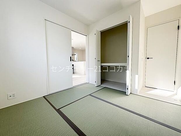 リビングとなり和室5帖