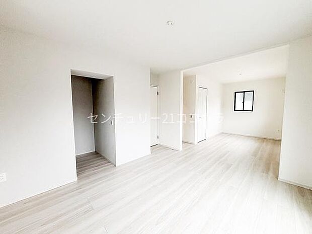 2階洋室8.7帖＋5.5帖