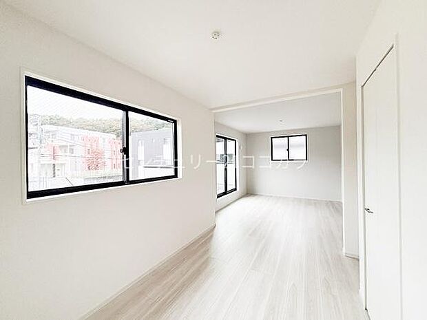 2階洋室8.7帖＋5.5帖