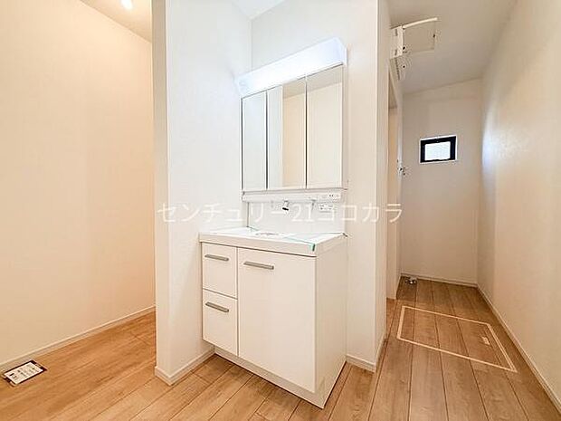 3面鏡シャンプードレッサー