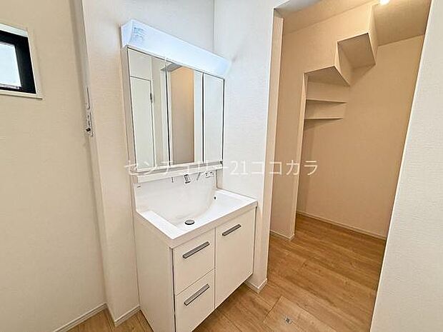 3面鏡シャンプードレッサー