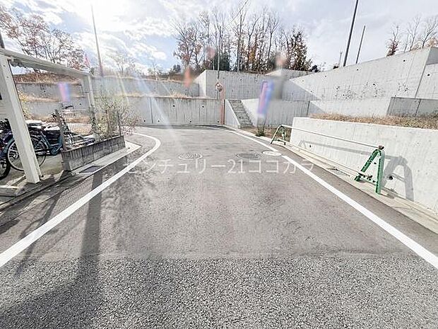 前面道路を含む現地写真