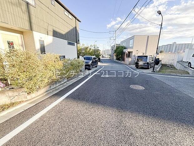 前面道路を含む現地写真