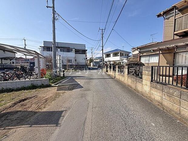 前面道路を含む現地写真