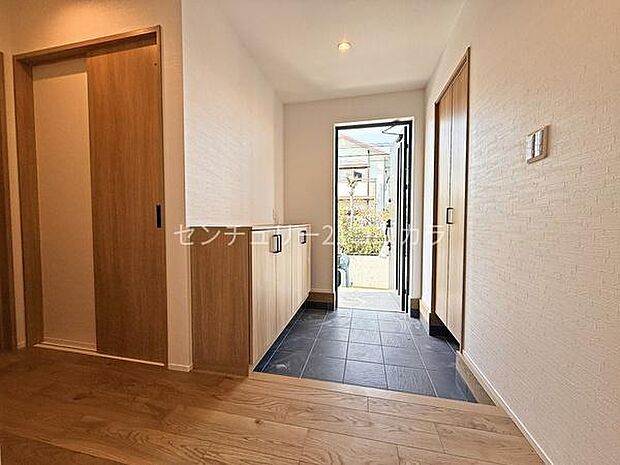 玄関ホール、シューズクローゼット