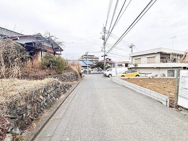 前面道路を含む現地写真