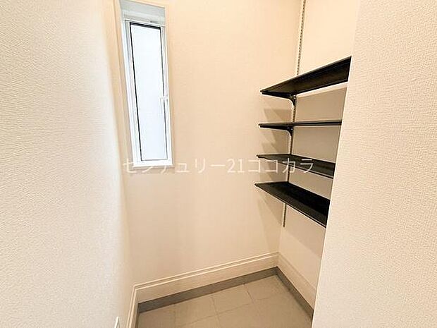 玄関、土間収納