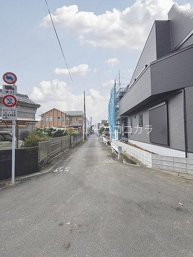 前面道路を含む現地写真