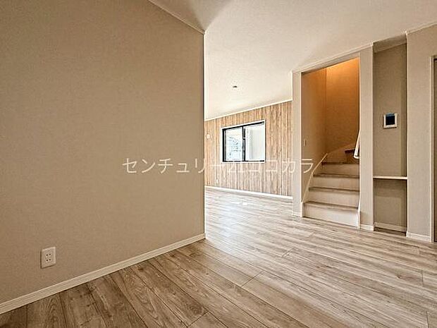 LDK17.5帖ご家族のコミュニケーションが自然に増えるリビング階段の間取り。声をかける機会が多くなり、お互いの様子がよくわかるお住まいです。