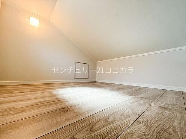ロフト2.8帖季節物などの収納に便利なロフト。子育て中の思い出の品物などもここに保管しておけます。趣味のスペースなどとしても活用していただけます