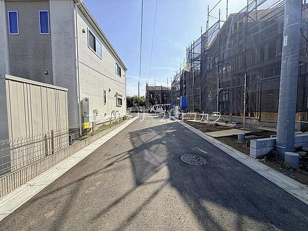 前面道路を含む現地写真
