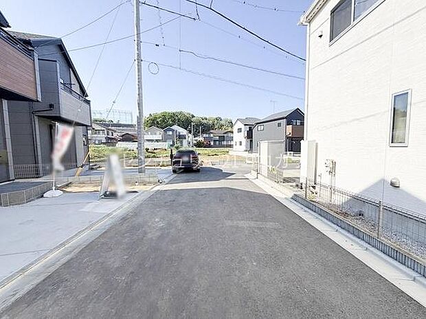 前面道路を含む現地写真