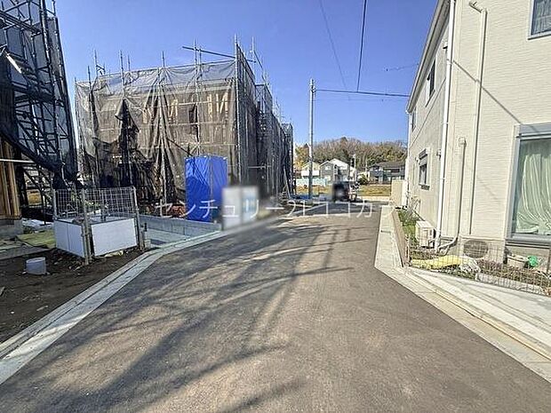 前面道路を含む現地写真