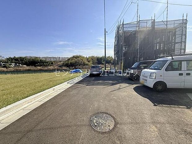 前面道路を含む現地写真