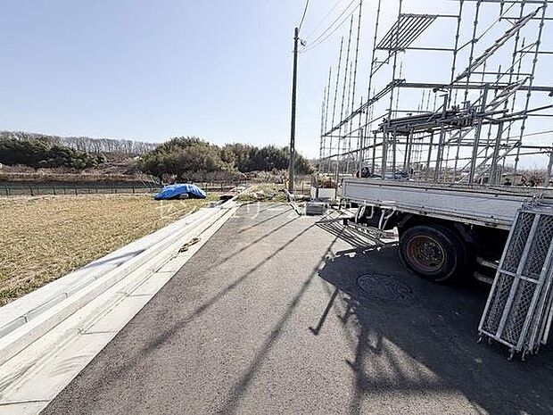 前面道路を含む現地写真