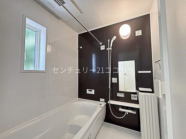 マルチステップ仕様のバスタブ