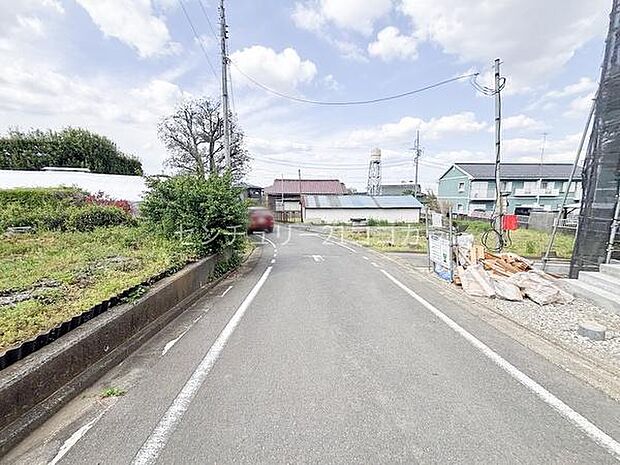 前面道路を含む現地写真