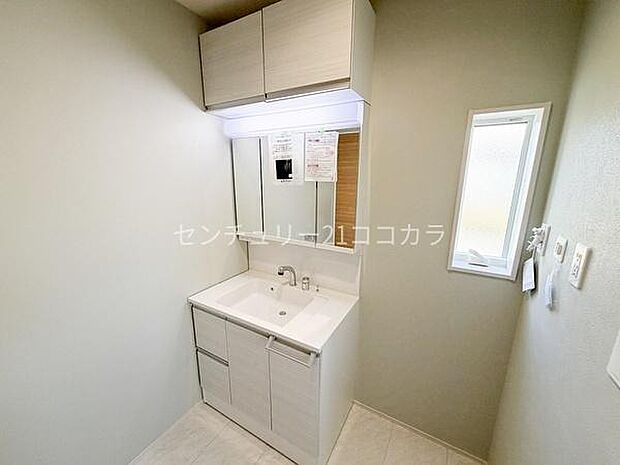 3面鏡シャンプードレッサー