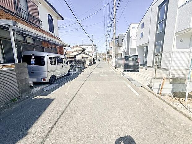 前面道路を含む現地写真