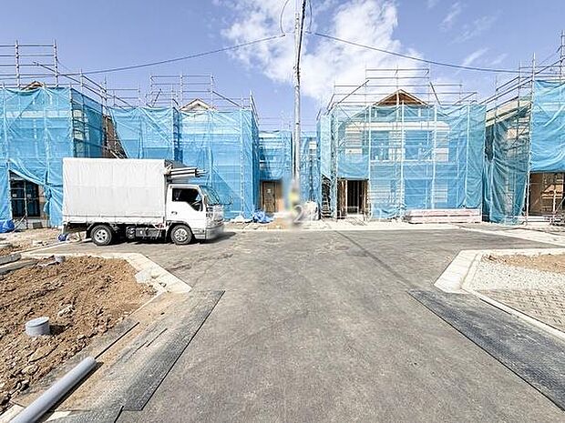 前面道路を含む現地写真