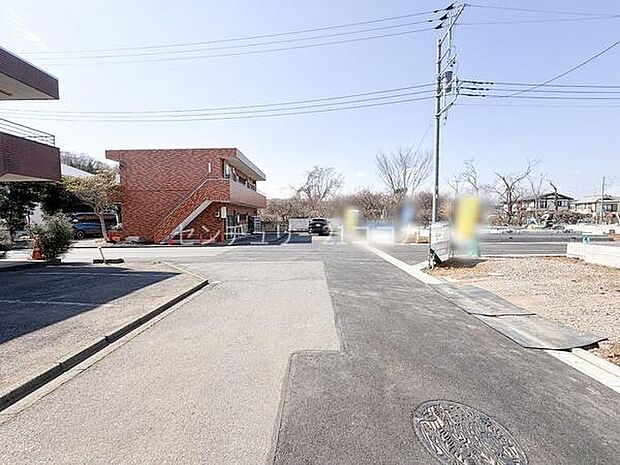 前面道路を含む現地写真